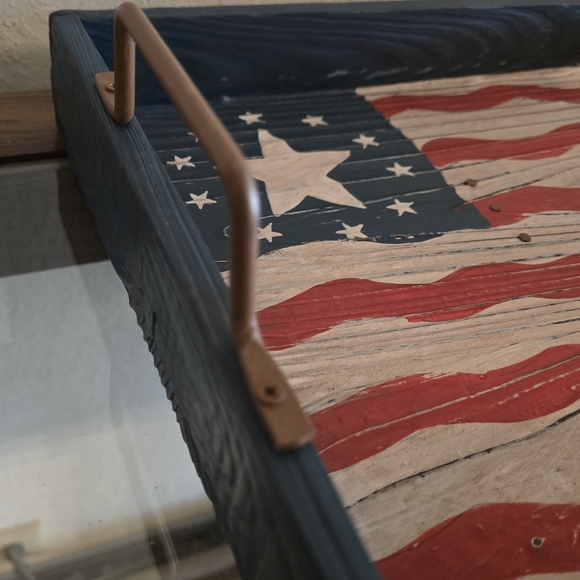 Rustic American Flag Patriotic Serving Tray - Picture 4 of 9